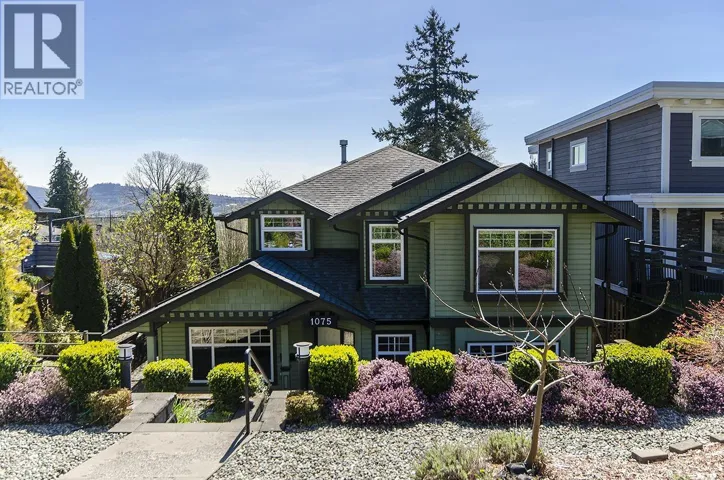1075 ADDERLEY STREET, North Vancouver, British Columbia V7L1T4