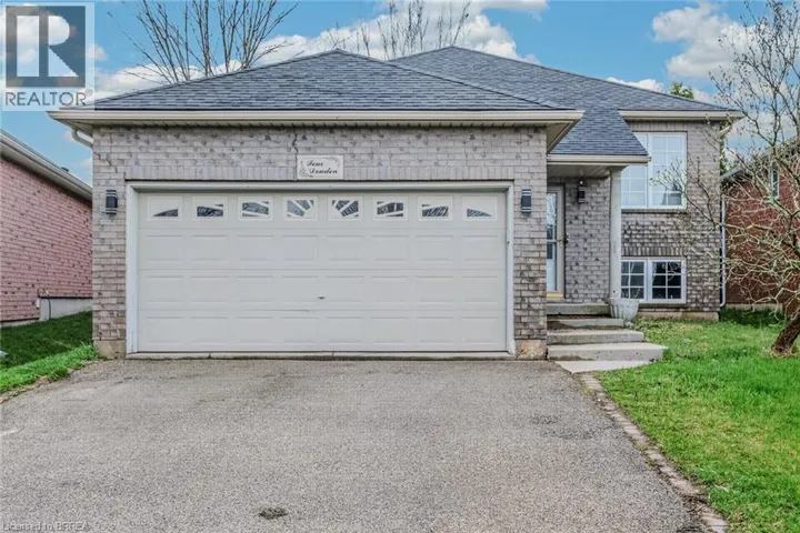 4 DOWDEN Avenue, Brantford, Ontario N3T6N5