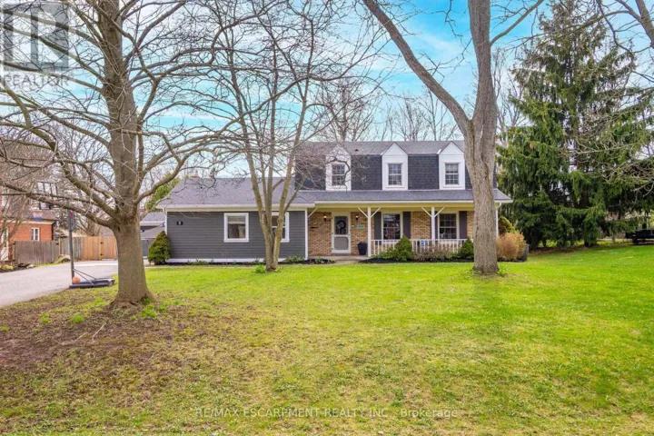 8 WILDAN DRIVE, Hamilton (Freelton), Ontario L8N2Z7