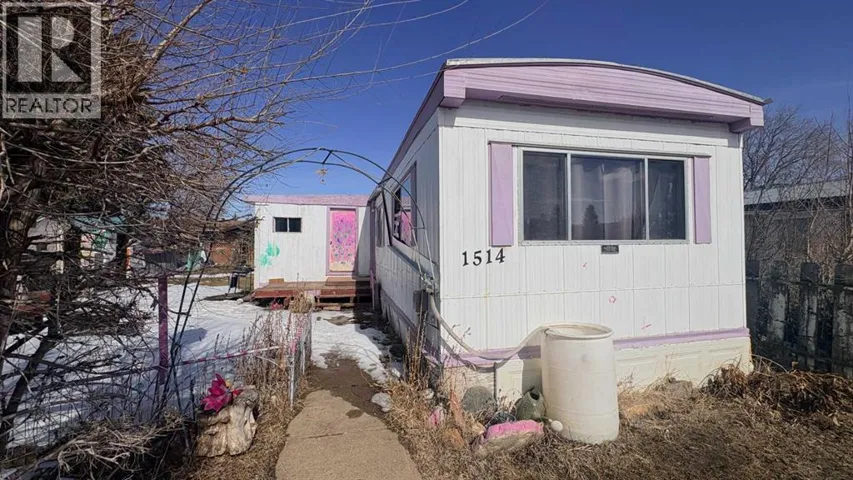 1514 7 Avenue, Wainwright, Alberta T9W1H7