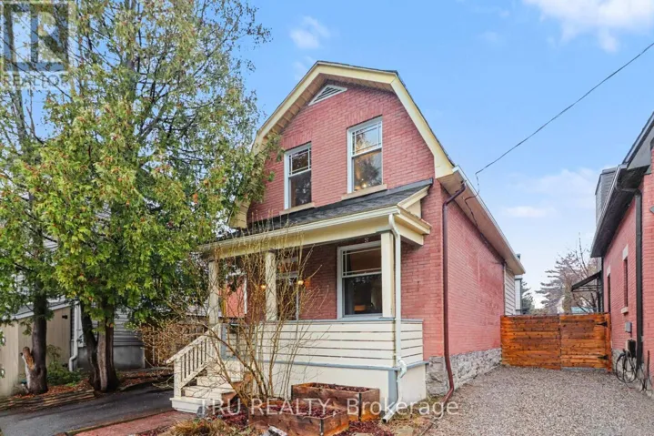 49 NEWTON STREET, Ottawa, Ontario K1S2S6