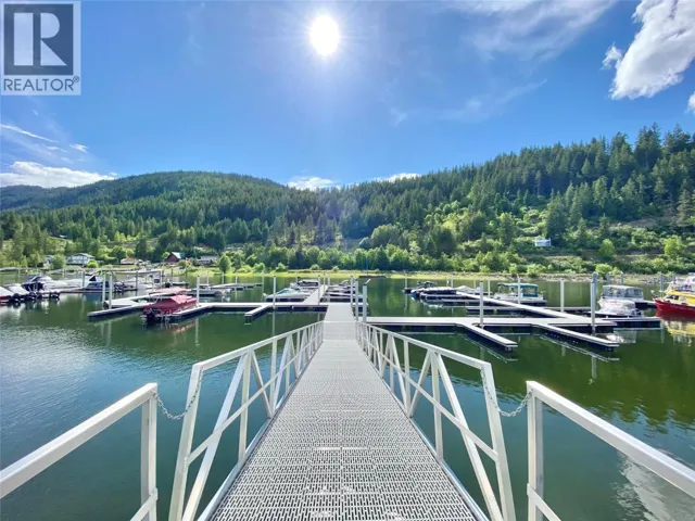 1002 Riverside Avenue Unit# 304, Sicamous, British Columbia V0E2V1