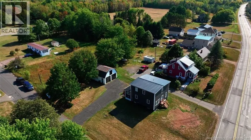 8 Dufferin Road, Chipman, New Brunswick E4B2Y6