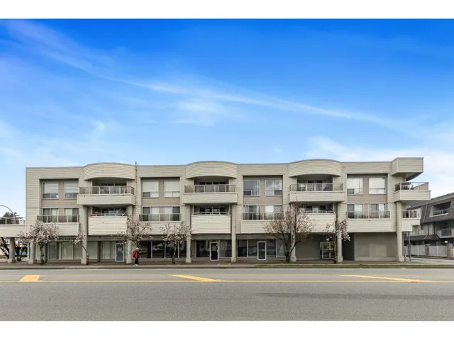 210 13771 72A AVENUE, Surrey, British Columbia V3W9C6