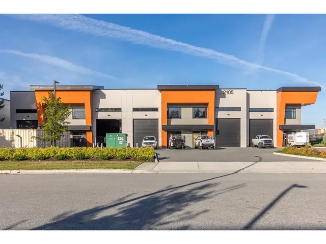 2105 CARPENTER STREET, Abbotsford, British Columbia V2T6B3