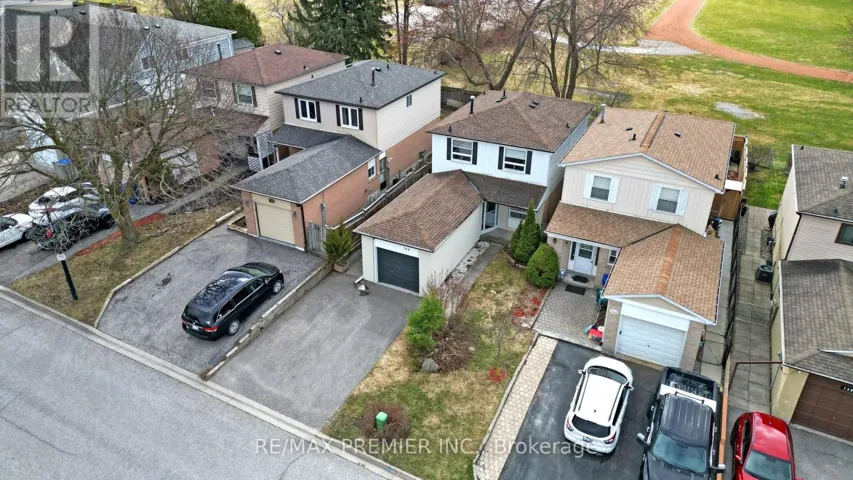 742 BEMAN DRIVE, Newmarket (Huron Heights-Leslie Valley), Ontario L3Y4Z2