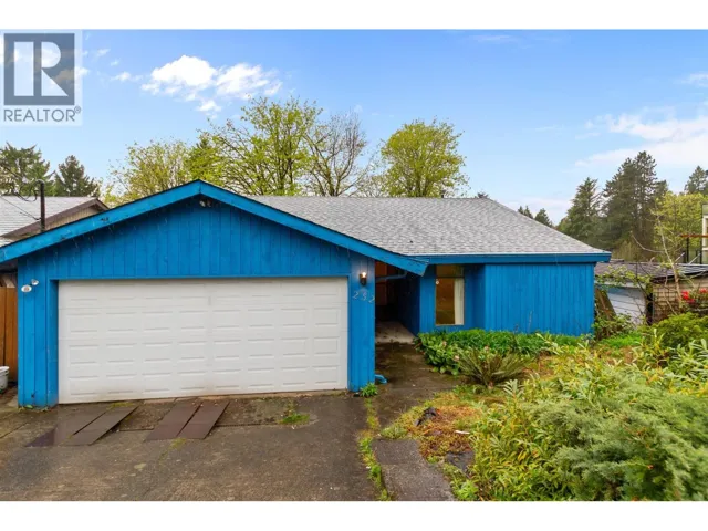 252 MONTGOMERY STREET, Coquitlam, British Columbia V3K5E8