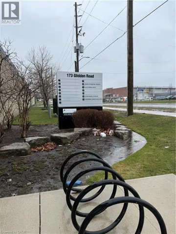 173 GLIDDEN Road Unit# 6, Brampton, Ontario L6W3L9