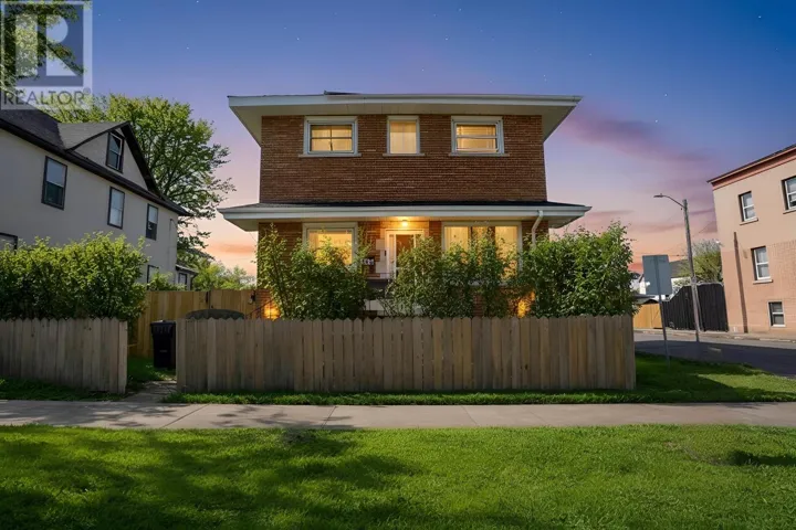 138 Rowand ST, Thunder Bay, Ontario P7C2P2