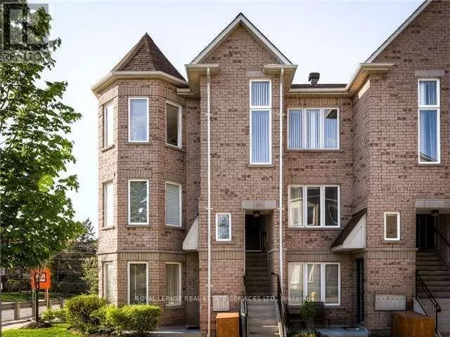 TH 201 - 2 BRIAN PECK CRESCENT, Toronto (Thorncliffe Park), Ontario M4G4K4