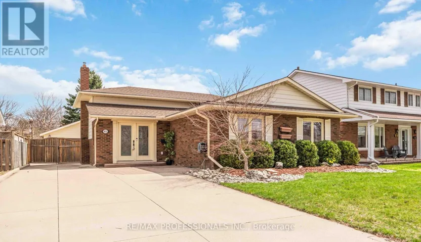 812 DANBURY CRESCENT, Sarnia, Ontario N7S4L8