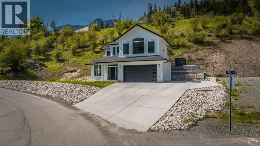 293 PARK Drive, Lillooet, British Columbia V0K1V0