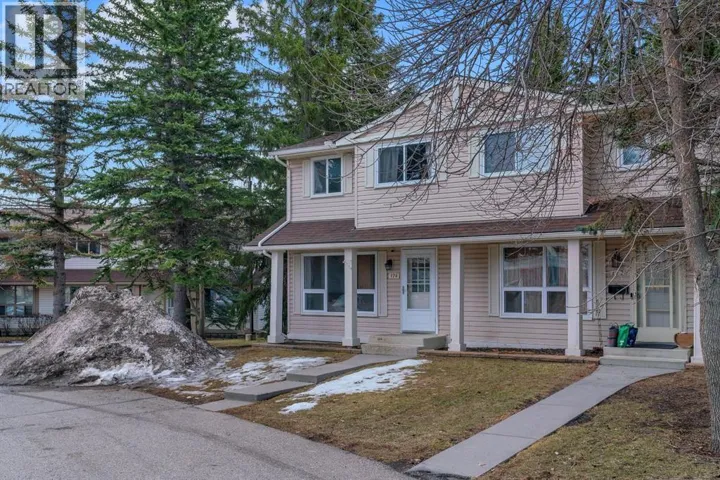 174 Woodmont Terrace SW, Calgary, Alberta T2W4Z4