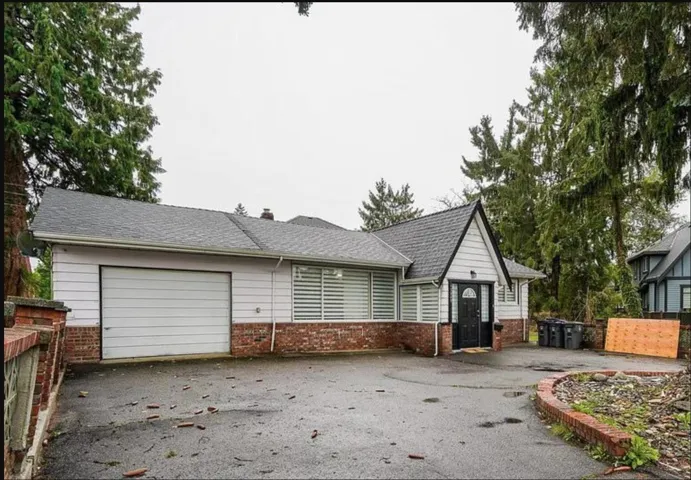 13960 BRENTWOOD CRESCENT, Surrey, British Columbia V3R5L9
