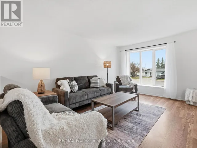 29 PINECONE DR., Bracebridge (Monck (Bracebridge)), Ontario P1L2G3