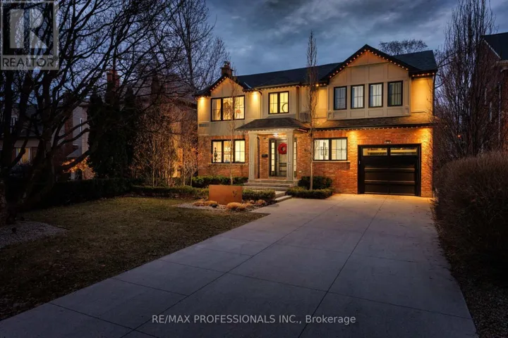 9 BERNICE AVENUE, Toronto (Stonegate-Queensway), Ontario M8Y1Z5