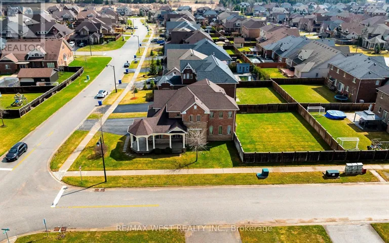 10 STONEGATE AVENUE, Mono, Ontario L9W5K6