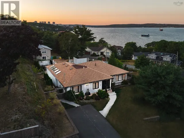 9 Lynwood Drive, Halifax, Nova Scotia B3M1Y8