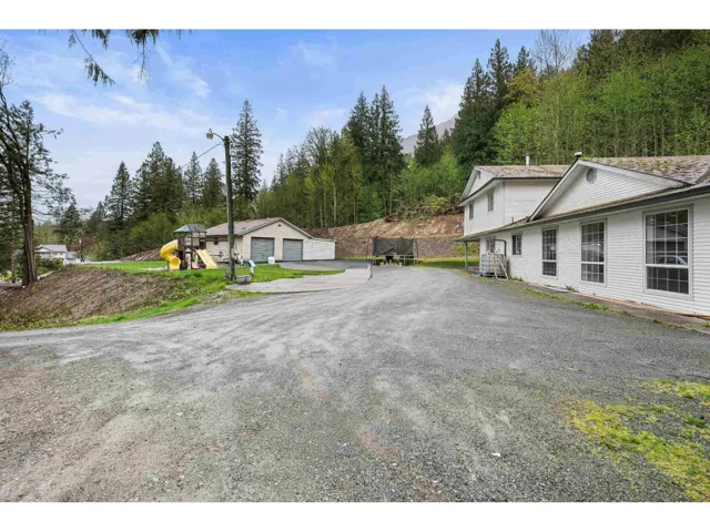41750 BOWMAN ROAD, Majuba Hill, Yarrow, British Columbia V2R5G8