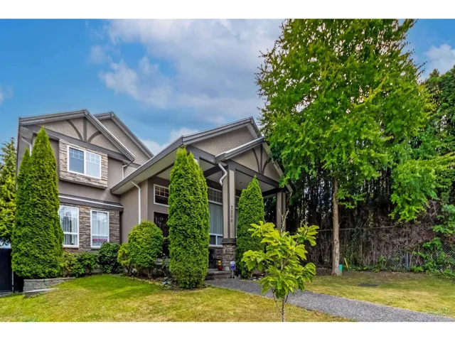 7506 143C STREET, Surrey, British Columbia V3W1S2