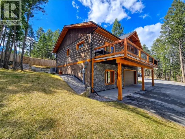 983 Swansea View Road Road, Invermere, British Columbia V0A1K3