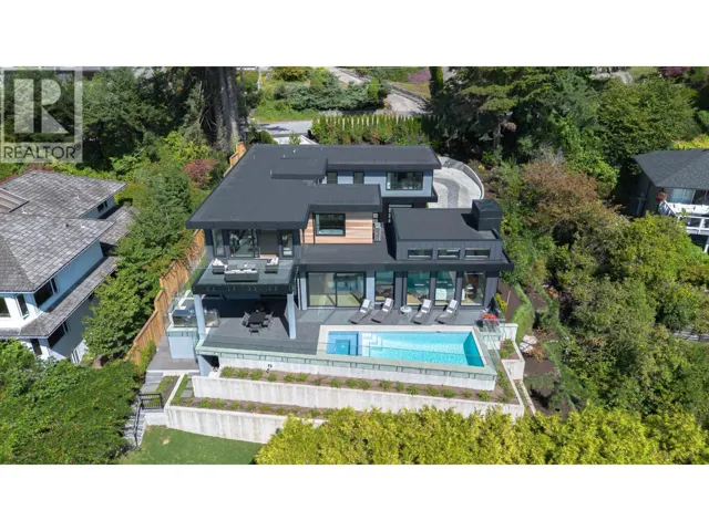 3180 BENBOW ROAD, West Vancouver, British Columbia V7V3E2