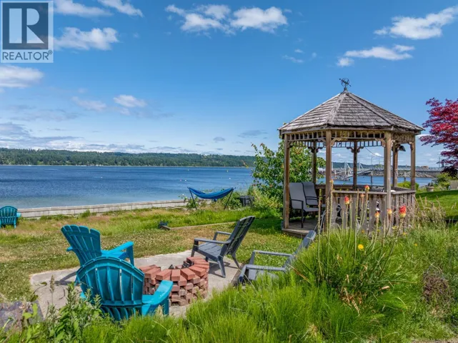 6800 Buckley Bay Frontage Rd, Fanny Bay, British Columbia V0R1W0