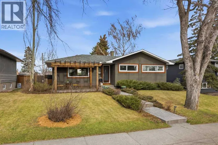 86 Warwick Drive SW, Calgary, Alberta T3C2R6