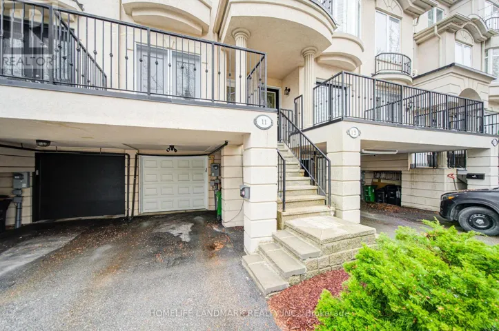 11 HUMPHREY GATE, Toronto (Banbury-Don Mills), Ontario M3C4B8