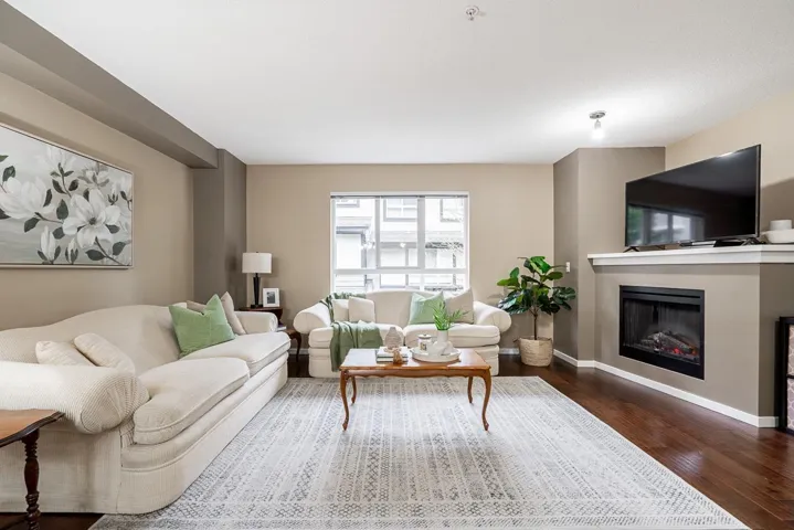 120 6747 203 STREET, Langley, British Columbia V2Y3B5