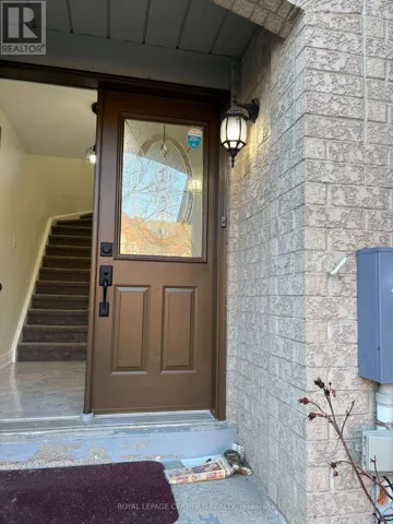 26 GOLDENLIGHT CIRCLE, Brampton (Brampton West), Ontario L6X4N6