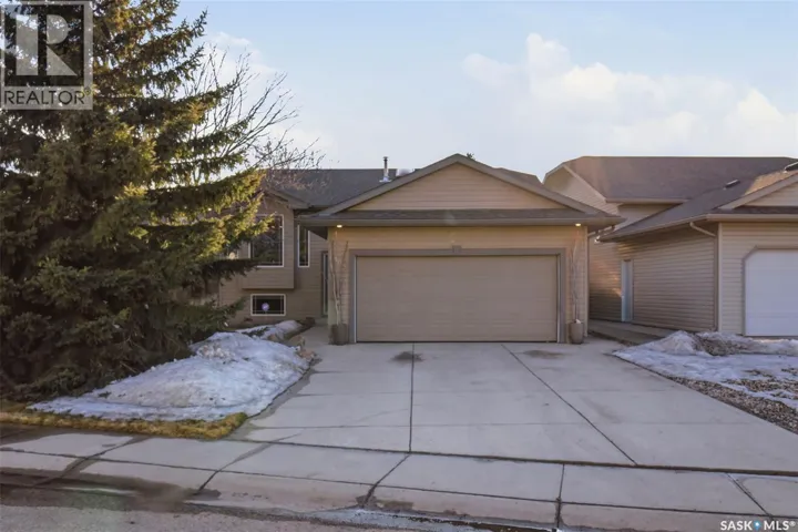 402 Overholt CRESCENT, Saskatoon, Saskatchewan S7N4S9