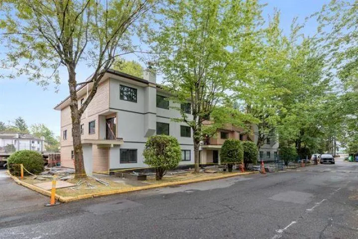 204 7120 133 STREET, Surrey, British Columbia V3W1Z7