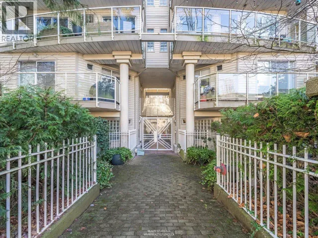 202 966 W 14TH AVENUE, Vancouver, British Columbia V5Z1R4