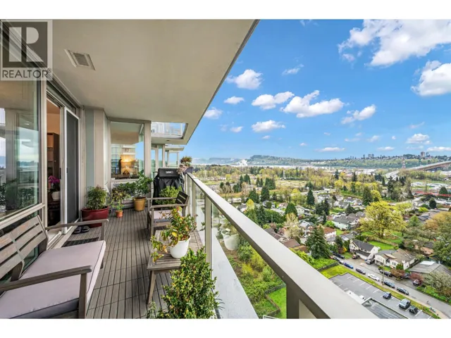 2107 1550 FERN STREET, North Vancouver, British Columbia V7J2L6