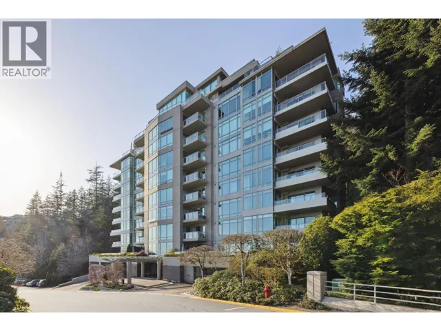 302 3131 DEER RIDGE DRIVE, West Vancouver, British Columbia V7S4W1