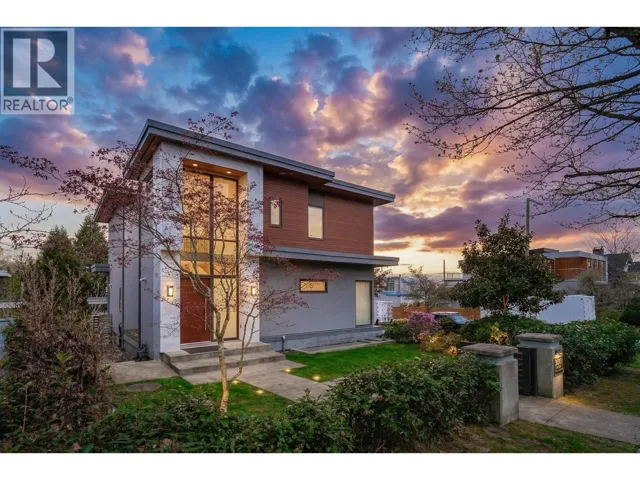 3011 W 27TH AVENUE, Vancouver, British Columbia V6L1W6