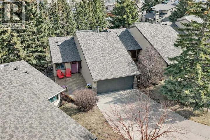 22 Coach Manor Terrace SW, Calgary, Alberta T3H1C3