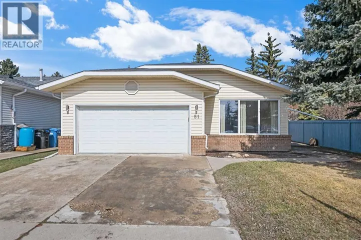 51 Woodmont Road SW, Calgary, Alberta T2W4L6