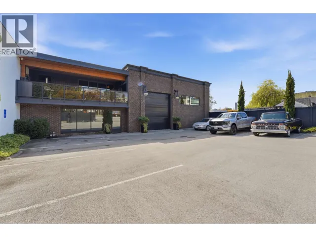 935 SHERWOOD AVENUE, Coquitlam, British Columbia V3K1A9
