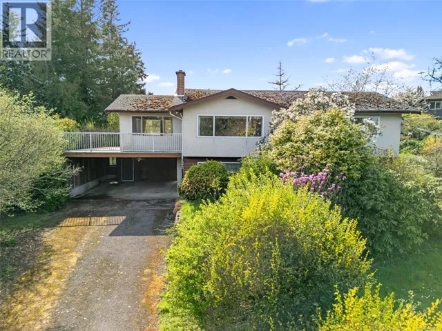 2133 Panaview Hts, Central Saanich, British Columbia V8M1M2