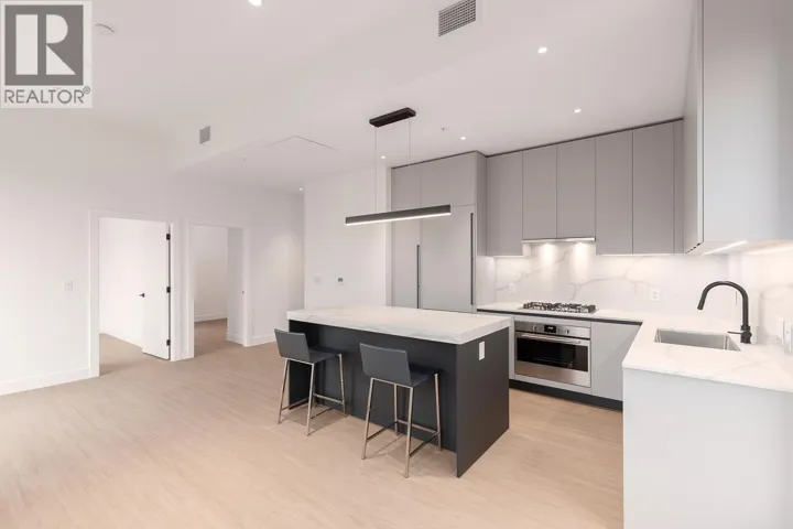 602 2235 E BROADWAY, Vancouver, British Columbia V5N0J5