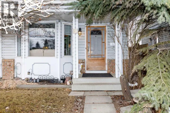 27 Kovac, Red Deer, Alberta T4P3M6