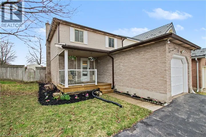7 WYCLIFFE Place, Kitchener, Ontario N2M5J6