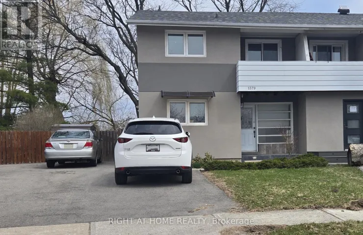 1379 ROCK COURT, Mississauga (Clarkson), Ontario L5J3W5
