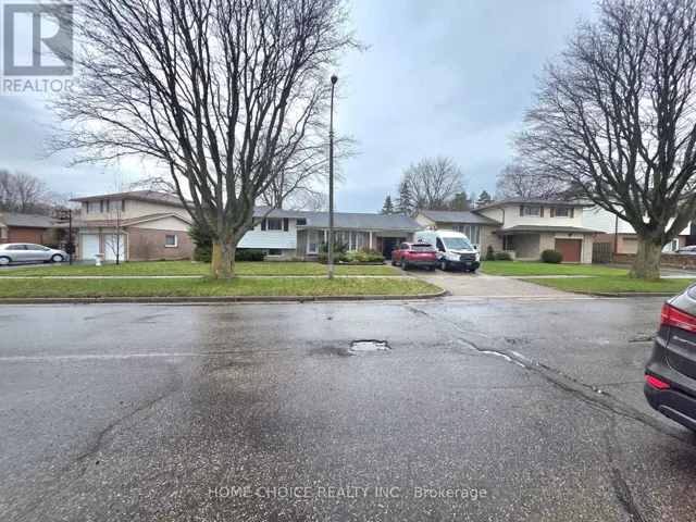 130 CHAMPLAIN CRESCENT, Kitchener, Ontario N2B2Y6