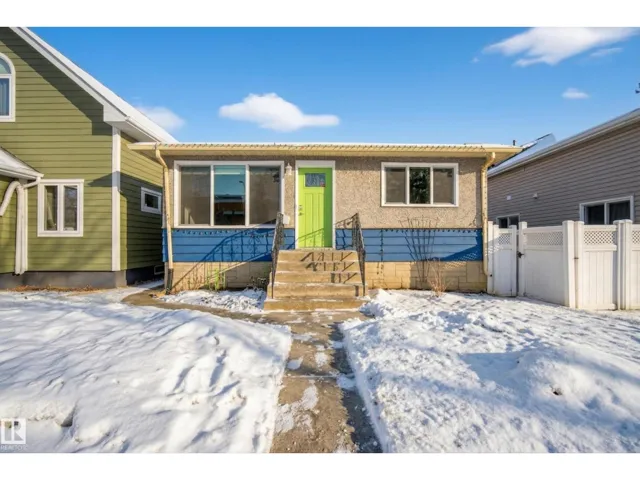 10328 76 ST NW, Edmonton, Alberta T6A3A7