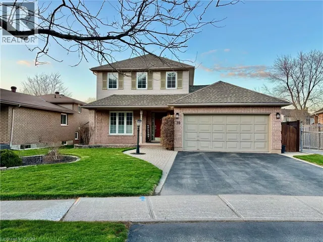 39 COLONIAL Crescent, Grimsby, Ontario L3M5H3