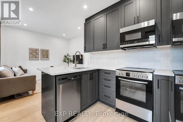 101 - 887 SOMERSET STREET W, Ottawa, Ontario K1R6R6