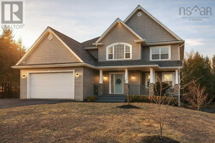 35 Falcourt Run, Upper Tantallon, Nova Scotia B3Z0G1